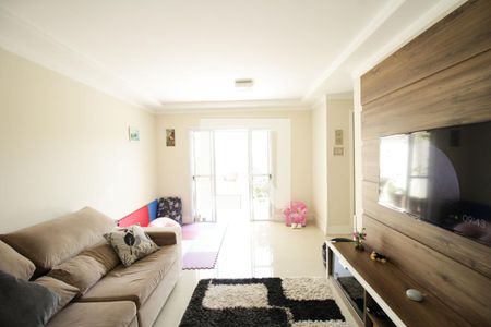 Casa de condomínio à venda com 180m², 3 quartos e 3 vagasSala