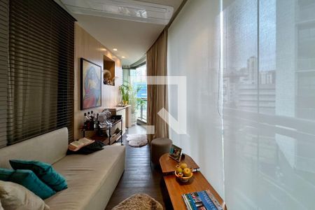 Varanda de apartamento à venda com 2 quartos, 110m² em Vila Nova Conceição, São Paulo