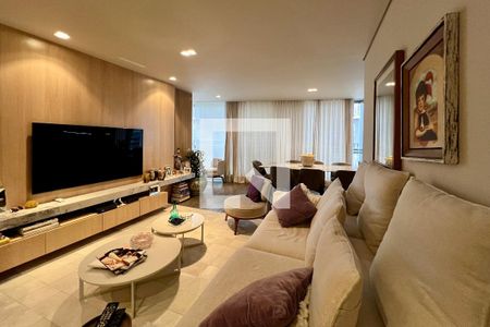 Sala de apartamento à venda com 2 quartos, 110m² em Vila Nova Conceição, São Paulo