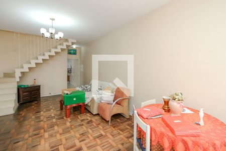 Casa à venda com 160m², 3 quartos e 2 vagasSala