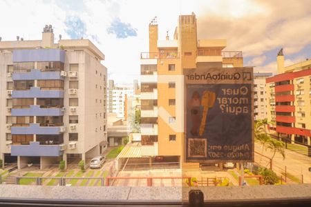 Vista da Varanda da Sala de apartamento para alugar com 2 quartos, 68m² em Jardim Lindóia, Porto Alegre