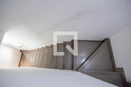 Escada de casa de condomínio à venda com 4 quartos, 200m² em São Luiz, Belo Horizonte