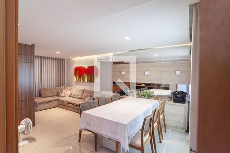 Sala de casa de condomínio à venda com 4 quartos, 200m² em São Luiz, Belo Horizonte
