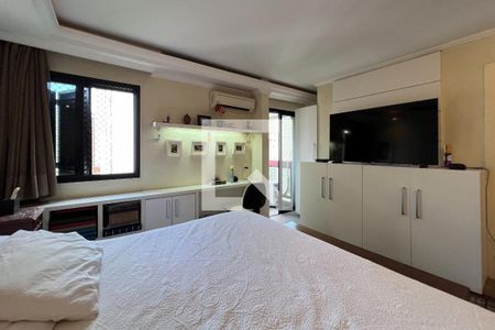 Suite de apartamento para alugar com 3 quartos, 146m² em Vila Olímpia, São Paulo