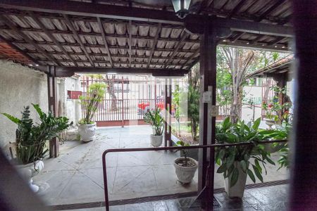 Vista da sala  de casa à venda com 3 quartos, 203m² em Santa Amelia, Belo Horizonte