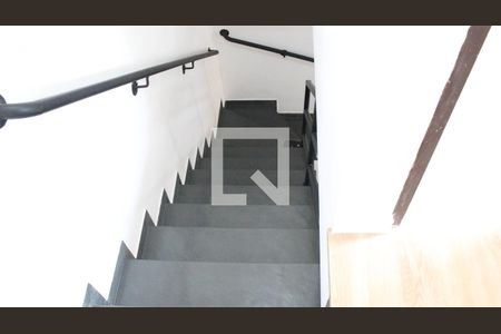 Escada Quartos de casa à venda com 2 quartos, 185m² em Lauzane Paulista, São Paulo