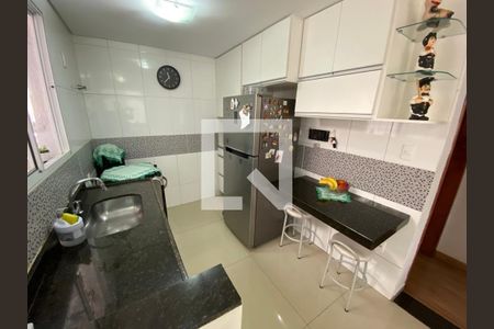 Casa à venda com 3 quartos, 226m² em Alípio de Melo, Belo Horizonte