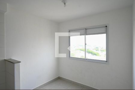 Sala/Cozinha de apartamento para alugar com 2 quartos, 32m² em Parque Fongaro, São Paulo