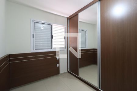 Quarto 1 de apartamento para alugar com 3 quartos, 110m² em Umuarama, Uberlândia