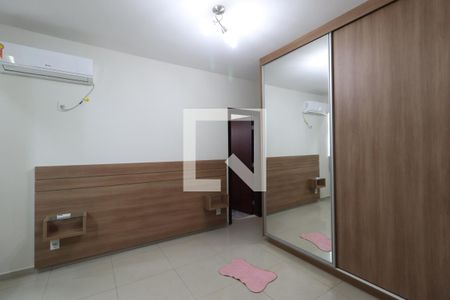 Suíte de apartamento para alugar com 3 quartos, 110m² em Umuarama, Uberlândia