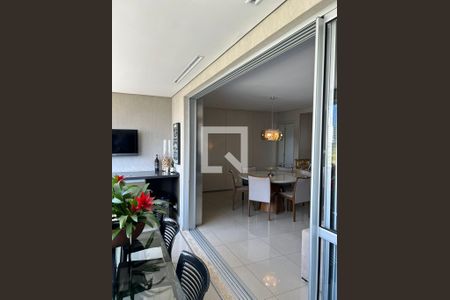 varanda de apartamento à venda com 3 quartos, 125m² em Vila da Serra, Nova Lima