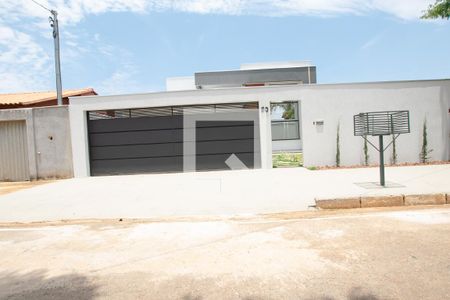 Fachada de casa à venda com 4 quartos, 165m² em Lundcéia, Lagoa Santa