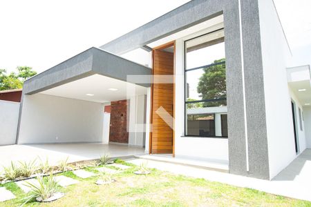 Fachada de casa à venda com 4 quartos, 165m² em Lundcéia, Lagoa Santa