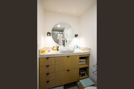 Apartamento à venda com 60m², 2 quartos e sem vaga Apartamento à venda com 60m², 2 quartos e sem vagaBanheiro da Suíte