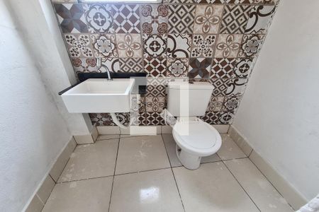 Lavabo de casa à venda com 2 quartos, 70m² em Jardim Haia do Carrao, São Paulo