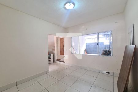 Sala 1 de casa para alugar com 2 quartos, 70m² em Jardim Haia do Carrao, São Paulo