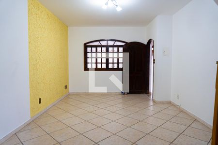 Sala de casa para alugar com 2 quartos, 139m² em Jardim Vila Rica, Santo André