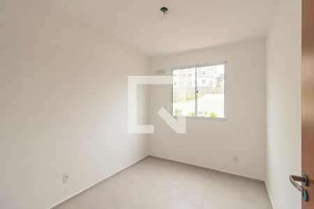 Quarto 1 de apartamento para alugar com 2 quartos, 45m² em Guaratiba, Rio de Janeiro