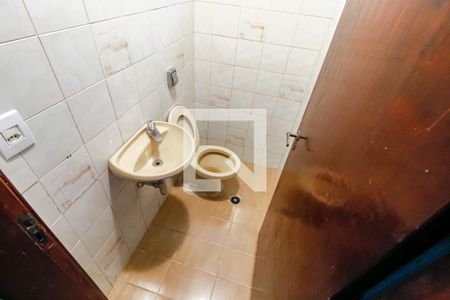 Lavabo de casa para alugar com 3 quartos, 200m² em Jardim Frei Galvão, Taboão da Serra