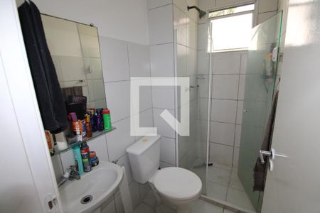 Banheiro de apartamento à venda com 2 quartos, 50m² em Cordovil, Rio de Janeiro