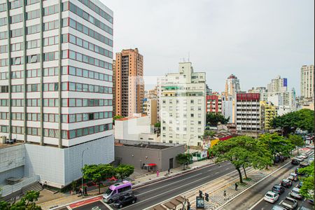 Vista Sala/Quarto de kitnet/studio à venda com 1 quarto, 33m² em Consolação, São Paulo