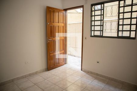 Sala de casa para alugar com 1 quarto, 27m² em Vila Leonor, São Paulo