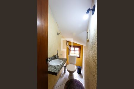 Lavabo de casa para alugar com 2 quartos, 147m² em Jardim Tres Marias, Taboão da Serra