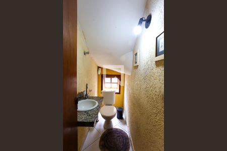 Lavabo de casa para alugar com 2 quartos, 147m² em Jardim Tres Marias, Taboão da Serra