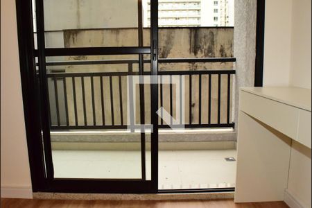 Vista varanda a partir da cozinha de kitnet/studio à venda com 1 quarto, 27m² em Pinheiros, São Paulo