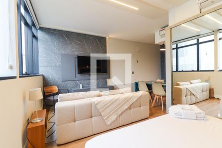 Sala/Quarto de apartamento para alugar com 1 quarto, 36m² em Água Verde, Curitiba