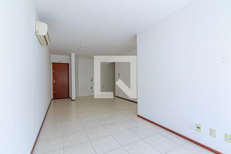 Sala de apartamento para alugar com 2 quartos, 70m² em Ipiranga, São José