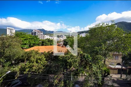 Vista do Quarto 1 de apartamento para alugar com 2 quartos, 75m² em Grajau, Rio de Janeiro