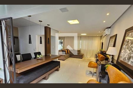 Casa à venda com 3 quartos, 217m² em Mooca, São Paulo