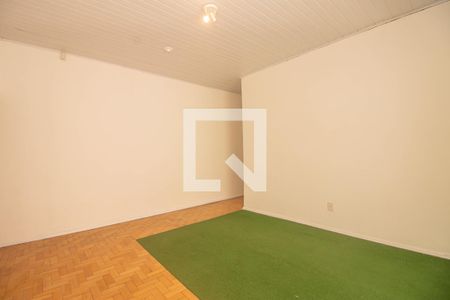 Sala de casa à venda com 3 quartos, 270m² em Rio Branco, Porto Alegre