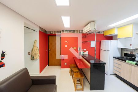 Sala/Cozinha de apartamento para alugar com 1 quarto, 43m² em Consolação, São Paulo