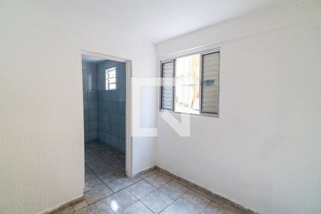 Quarto 2 de casa para alugar com 2 quartos, 60m² em Vila Fachini, São Paulo