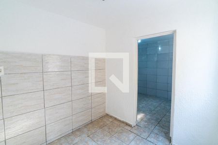 Quarto 2 de casa para alugar com 2 quartos, 60m² em Vila Fachini, São Paulo