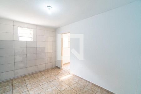 Quarto 1 de casa para alugar com 2 quartos, 60m² em Vila Fachini, São Paulo