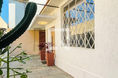 Frente da Casa de casa à venda com 4 quartos, 400m² em Serra, Belo Horizonte