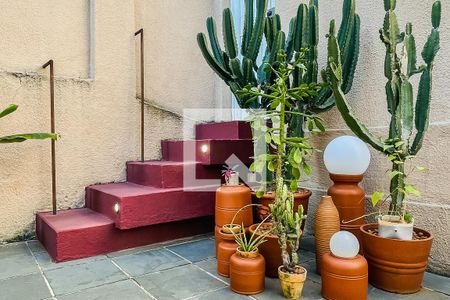 Frente da Casa de casa à venda com 4 quartos, 400m² em Serra, Belo Horizonte