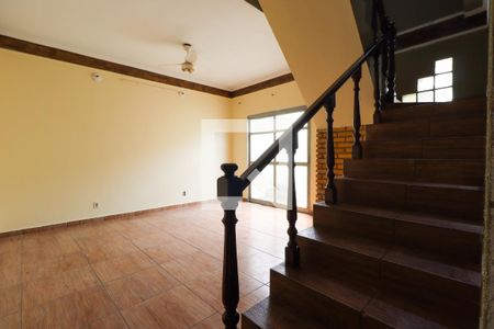 Sala de casa para alugar com 5 quartos, 247m² em Subsetor Norte - 6 (n-6), Ribeirão Preto