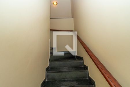Escada de casa à venda com 4 quartos, 308m² em Vila Bela, São Paulo