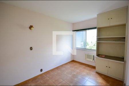 Quarto 2 de apartamento para alugar com 2 quartos, 69m² em Vila Isabel, Rio de Janeiro