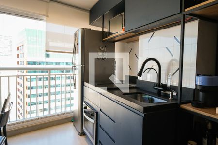 Cozinha de apartamento para alugar com 1 quarto, 36m² em Pinheiros, São Paulo