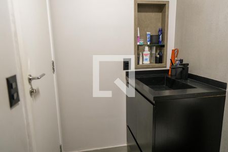 Banheiro - torneira de apartamento para alugar com 1 quarto, 36m² em Pinheiros, São Paulo