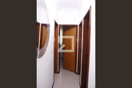 Corredor  de apartamento à venda com 3 quartos, 62m² em Jardim Riacho das Pedras, Contagem