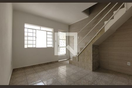 Sala de casa para alugar com 2 quartos, 75m² em Vila Metalurgica, Santo André