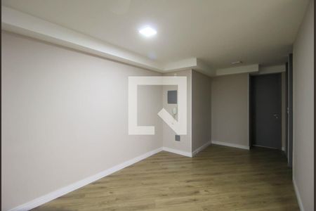 Sala de apartamento para alugar com 2 quartos, 69m² em Vila Lucia, São Paulo