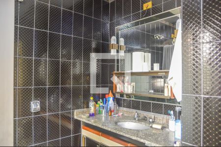 Banheiro da Suíte de casa à venda com 3 quartos, 244m² em Santa Terezinha, São Bernardo do Campo