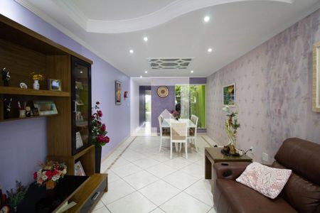Sala de casa à venda com 4 quartos, 230m² em Itaquera, São Paulo